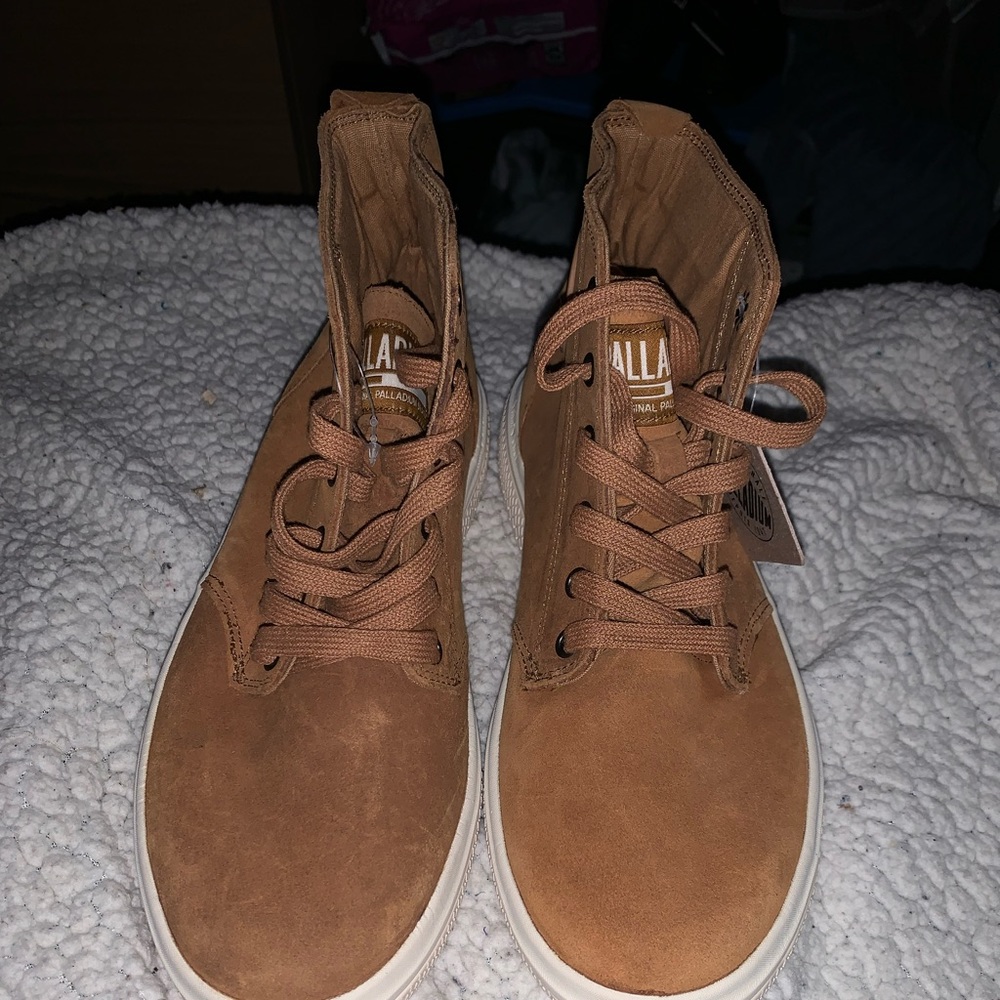 Men’s shoes